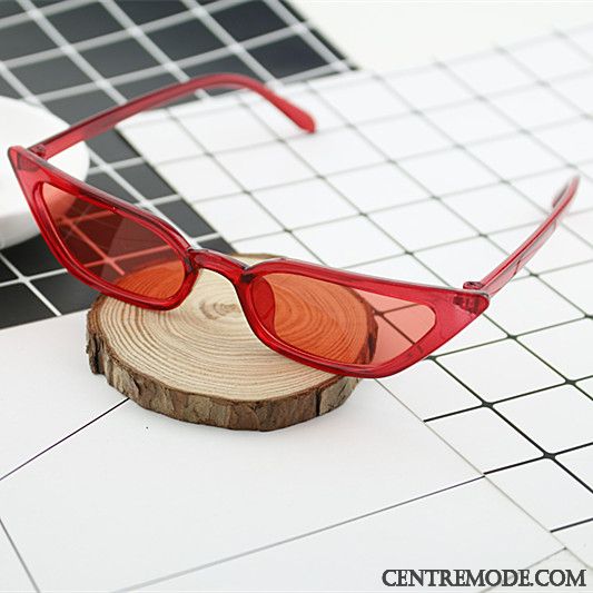 Lunettes De Soleil Femme Personnalité Petit Conduire Le Nouveau Rétro Tendance Rouge