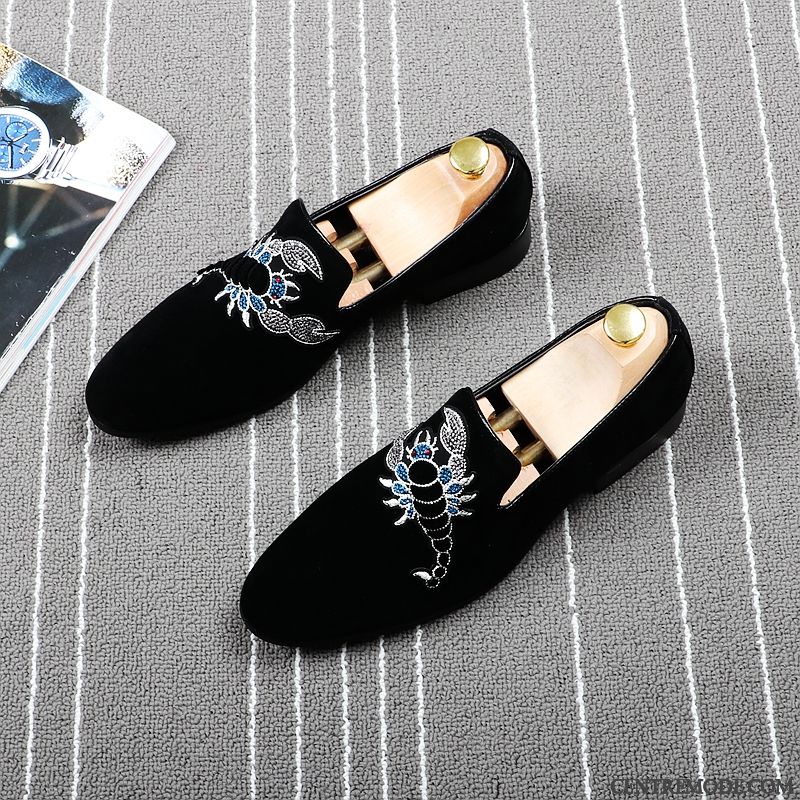 Mocassins Homme Broderie Chaussures En Cuir Tendance De Boîtier Flâneurs Pointe Pointue Noir