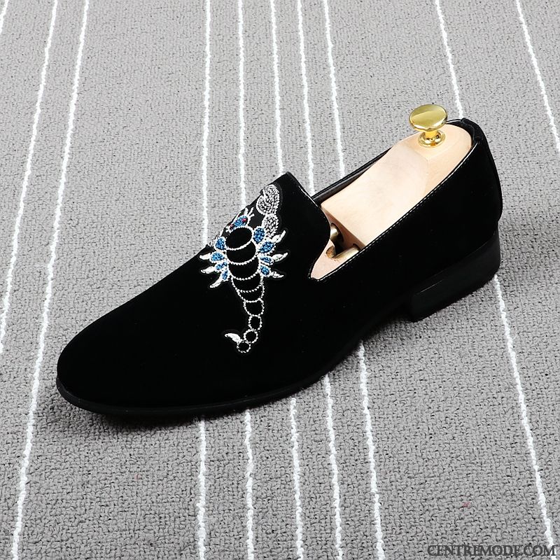 Mocassins Homme Broderie Chaussures En Cuir Tendance De Boîtier Flâneurs Pointe Pointue Noir